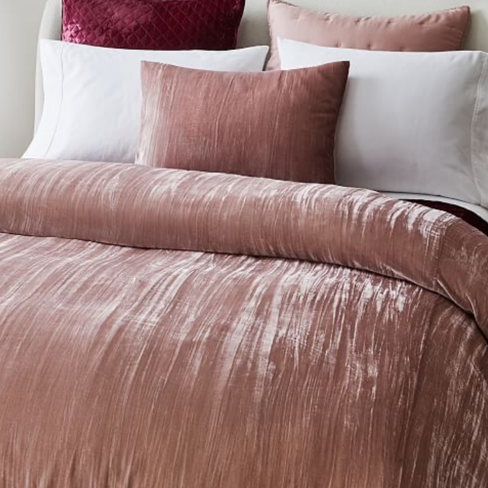 Dusty Blush Crinkle Velvet Duvet Cover